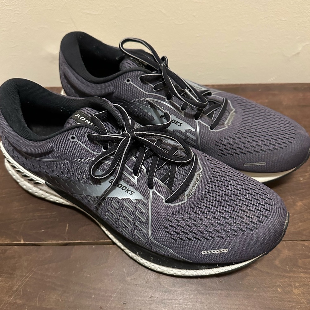 Brooks Adrenaline